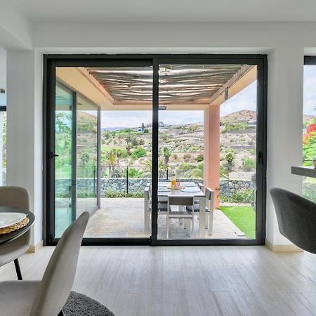 Villa With Private Pool In Luxury Golf Resort 살로브레 외부 사진