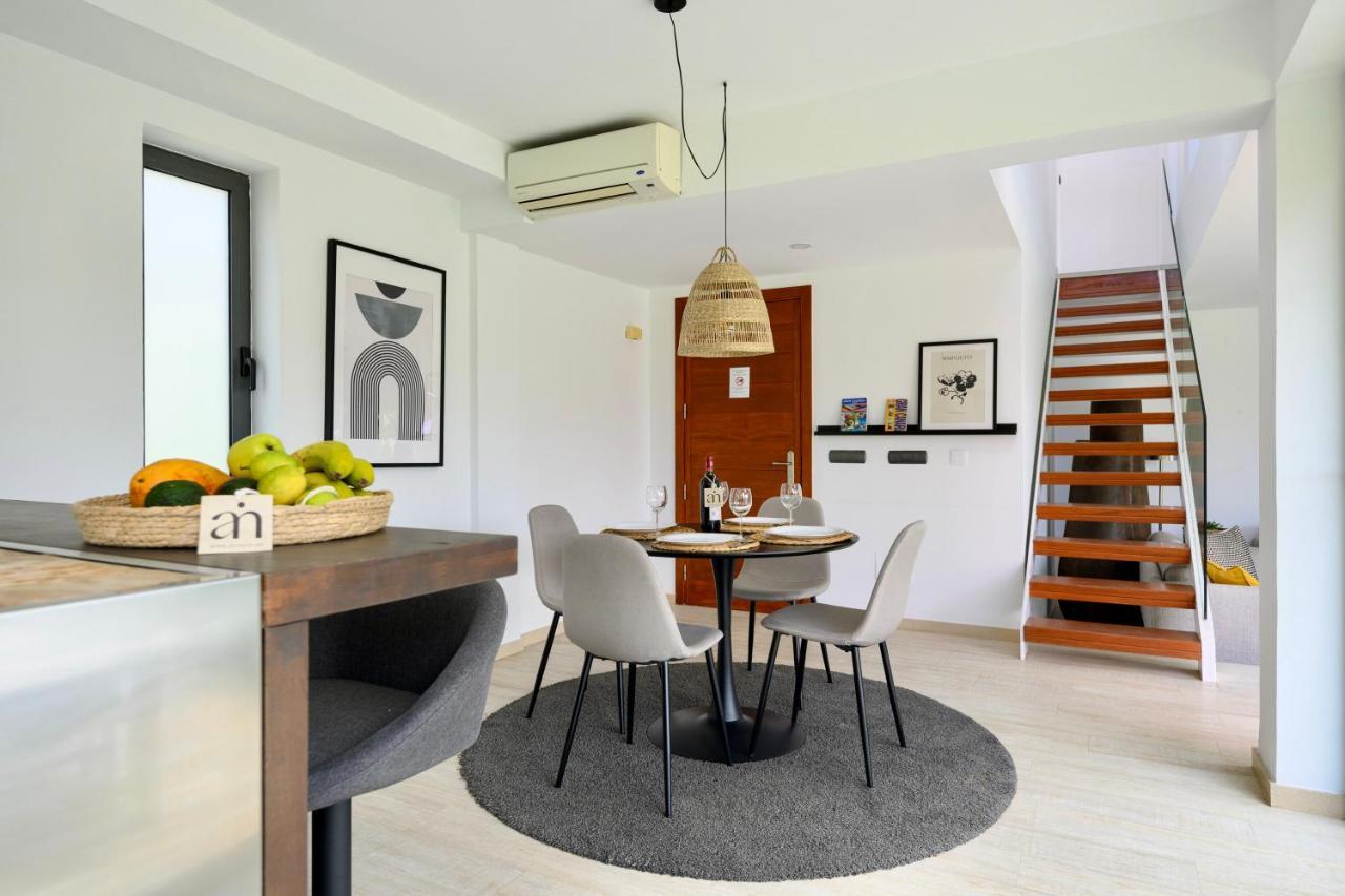 Villa With Private Pool In Luxury Golf Resort 살로브레 외부 사진
