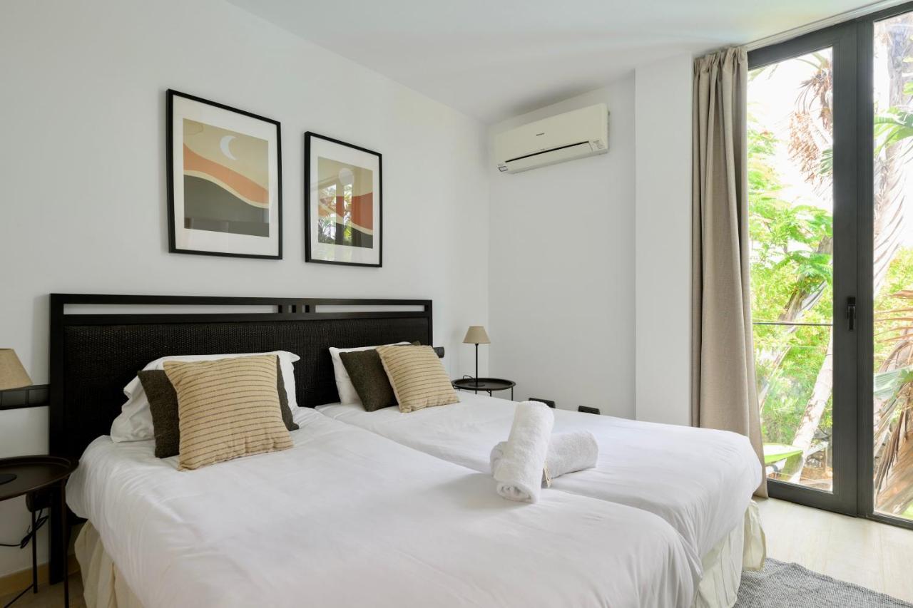 Villa With Private Pool In Luxury Golf Resort 살로브레 외부 사진